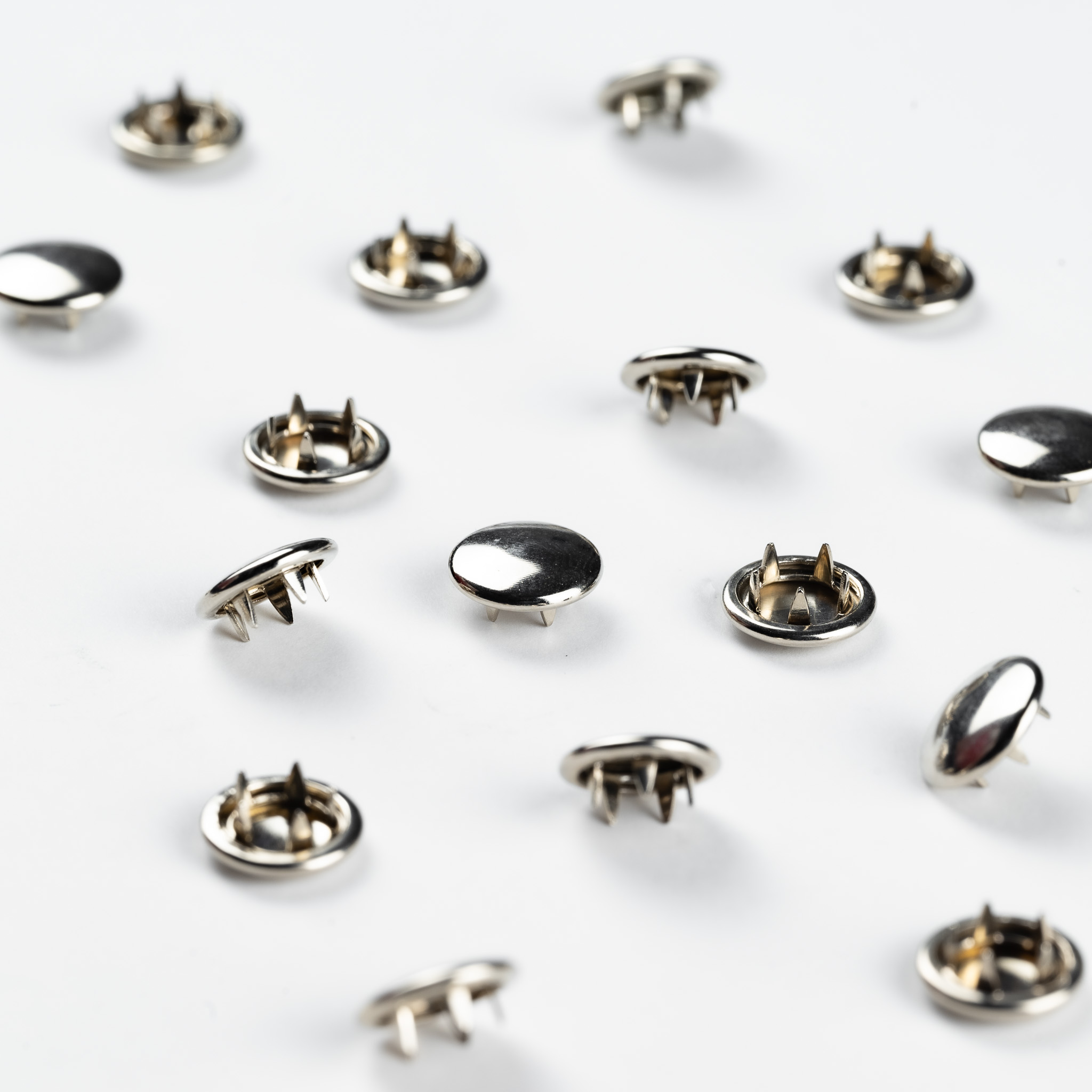 Bouton pression à griffes M0