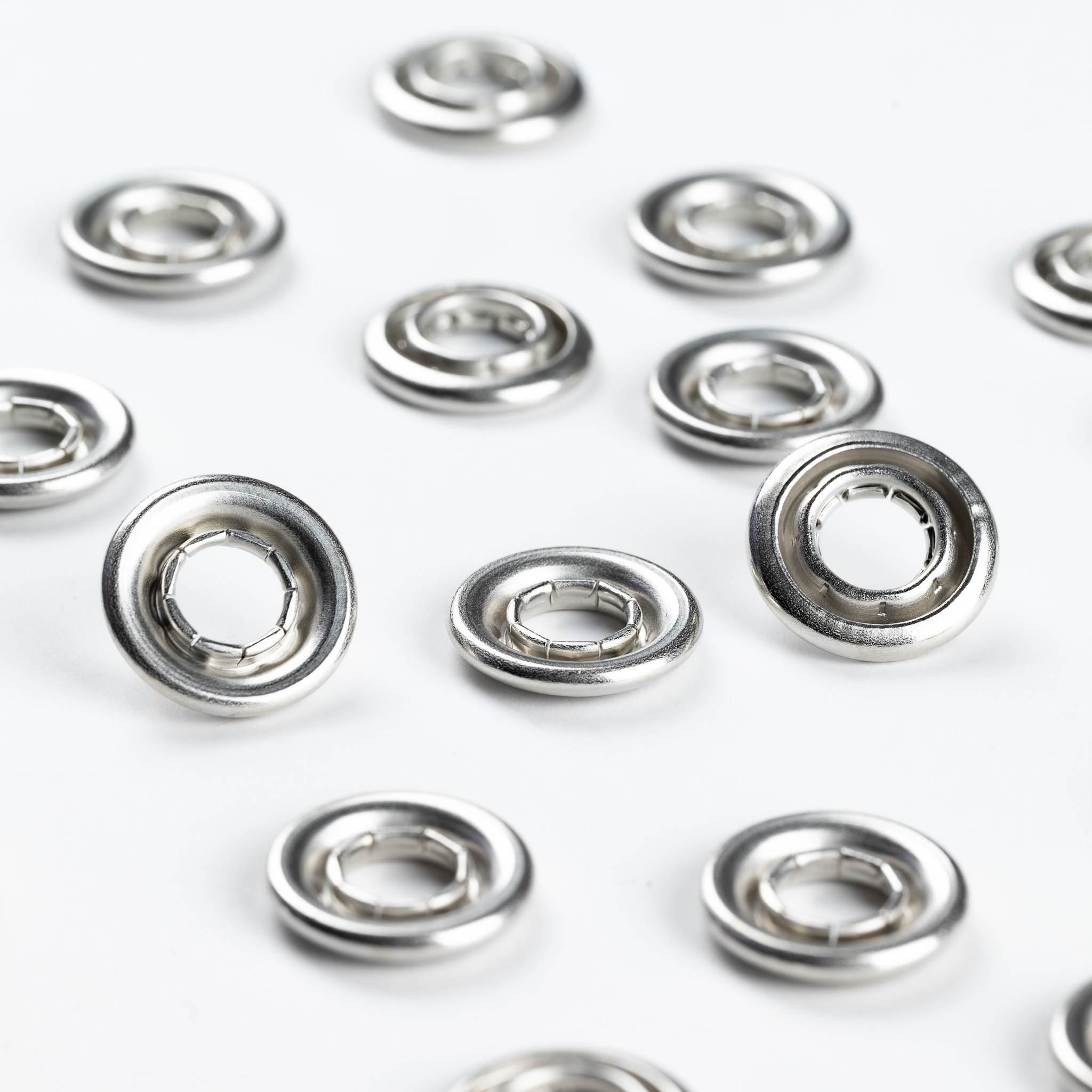 Bouton pression à griffes M2